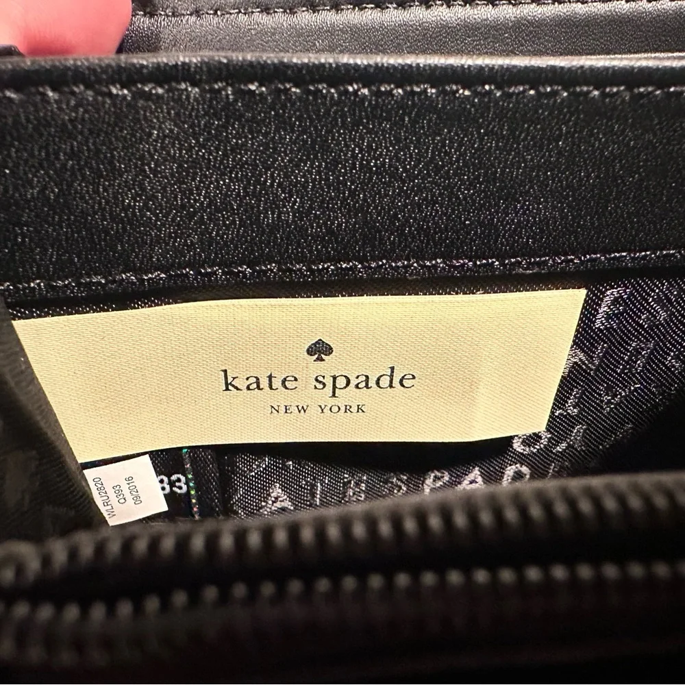 Kate Spade New York Black Leather Zip Around Wallet Gold Hardware Like New EUC
